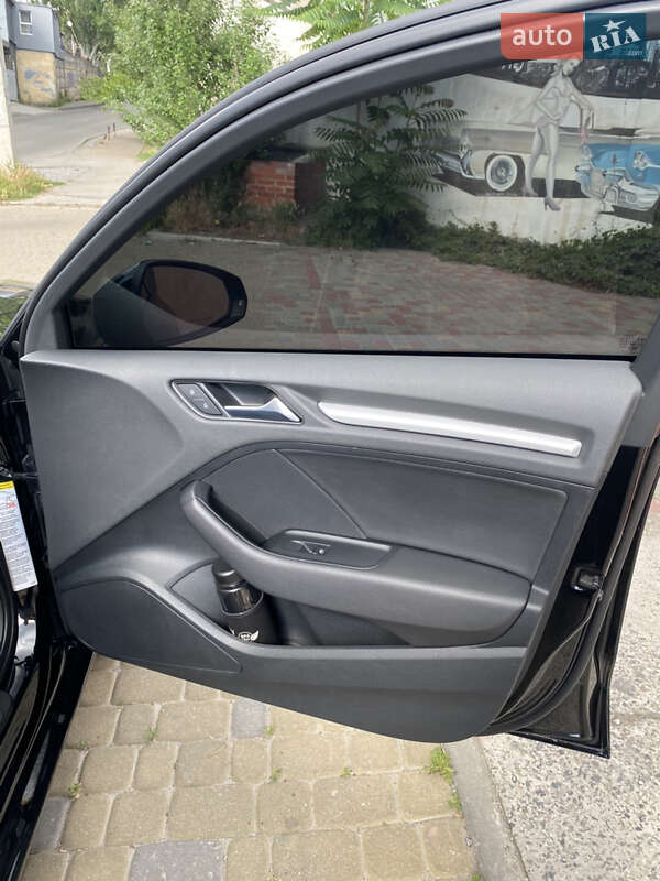 Седан Audi A3 2015 в Дніпрі
