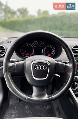 Хэтчбек Audi A3 2008 в 