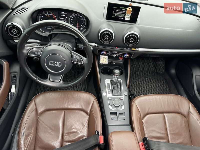 Седан Audi A3 2015 в Ивано-Франковске