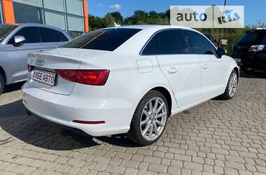 Седан Audi A3 2014 в Львові