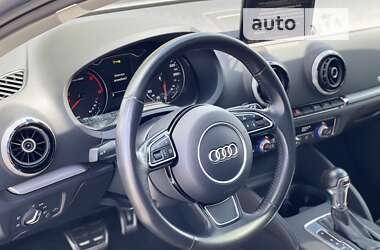 Хэтчбек Audi A3 2016 в Киеве