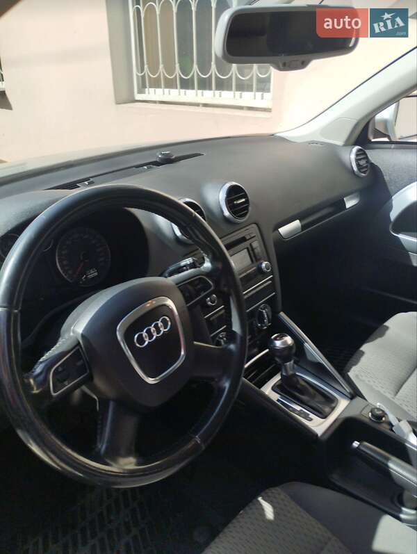 Хетчбек Audi A3 2011 в Чернівцях фото 3 Хетчбек Audi A3 2011 в Чернівцях