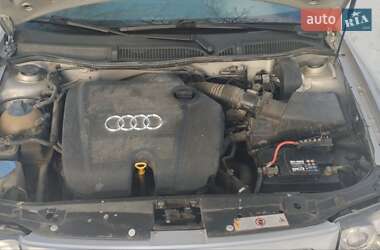 Хетчбек Audi A3 2001 в 