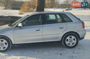 Хетчбек Audi A3 2001 в 