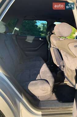 Хэтчбек Audi A3 2001 в 