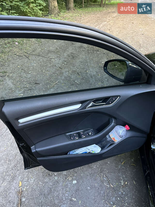 Седан Audi A3 2015 в Киеве
