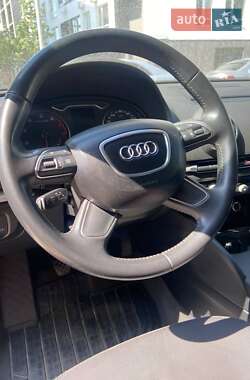 Хэтчбек Audi A3 2013 в 