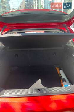 Хэтчбек Audi A3 2013 в 