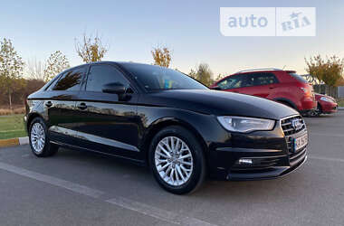 Седан Audi A3 2016 в Киеве