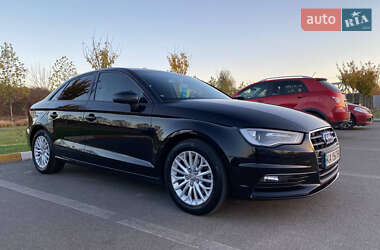 Седан Audi A3 2016 в 