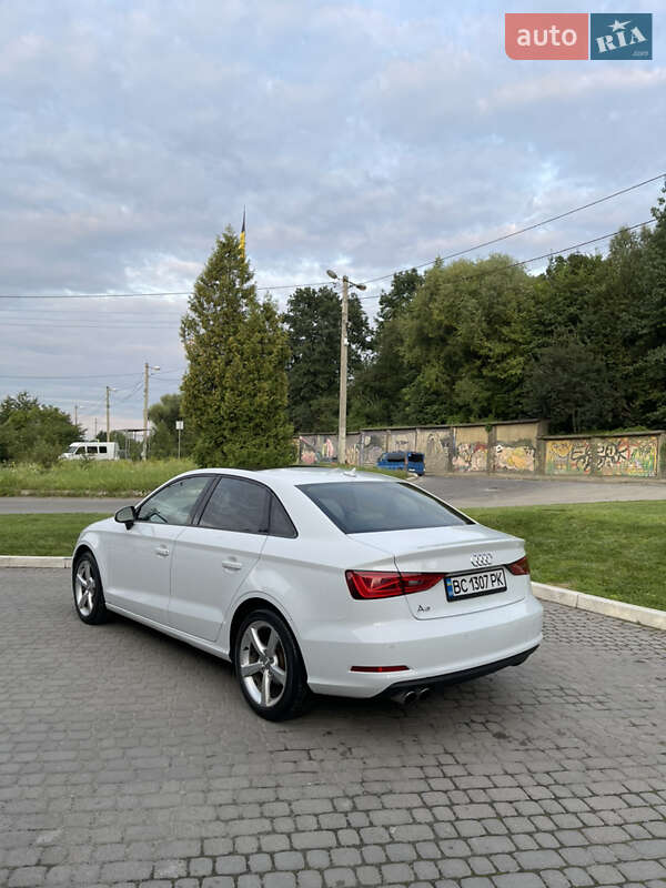 Седан Audi A3 2015 в Львові