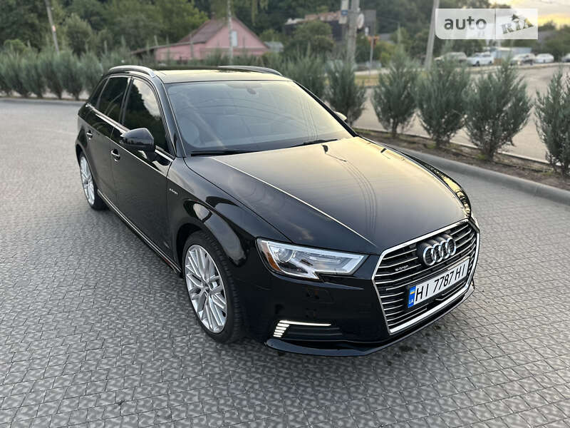 Хэтчбек Audi A3 2017 в Полтаве