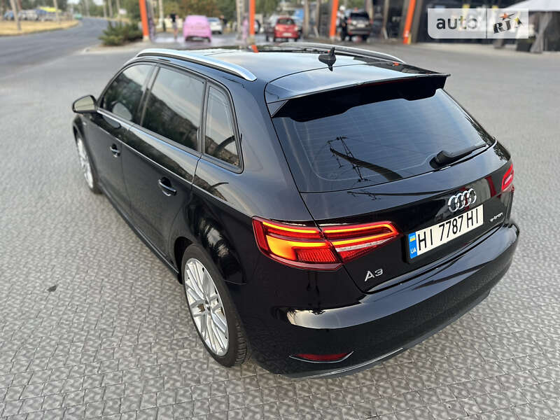 Хэтчбек Audi A3 2017 в Полтаве