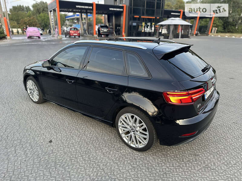 Хэтчбек Audi A3 2017 в Полтаве