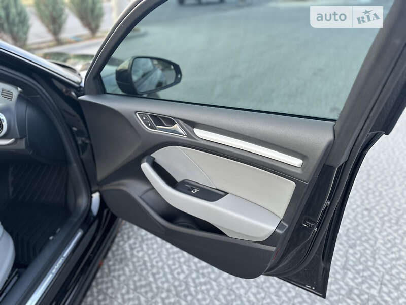 Хэтчбек Audi A3 2017 в Полтаве