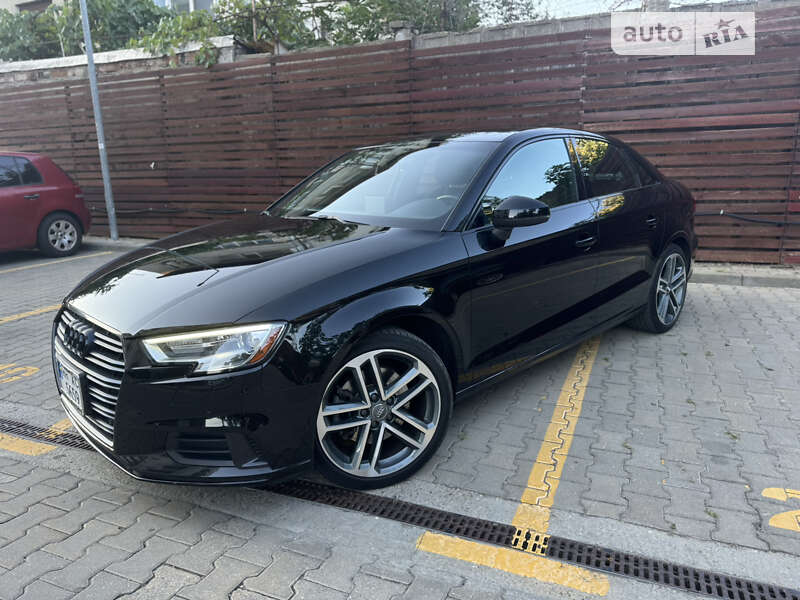 Седан Audi A3 2019 в Чорноморську