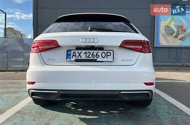 Хэтчбек Audi A3 2016 в 