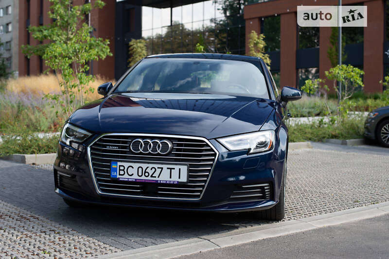 Хэтчбек Audi A3 2016 в Львове