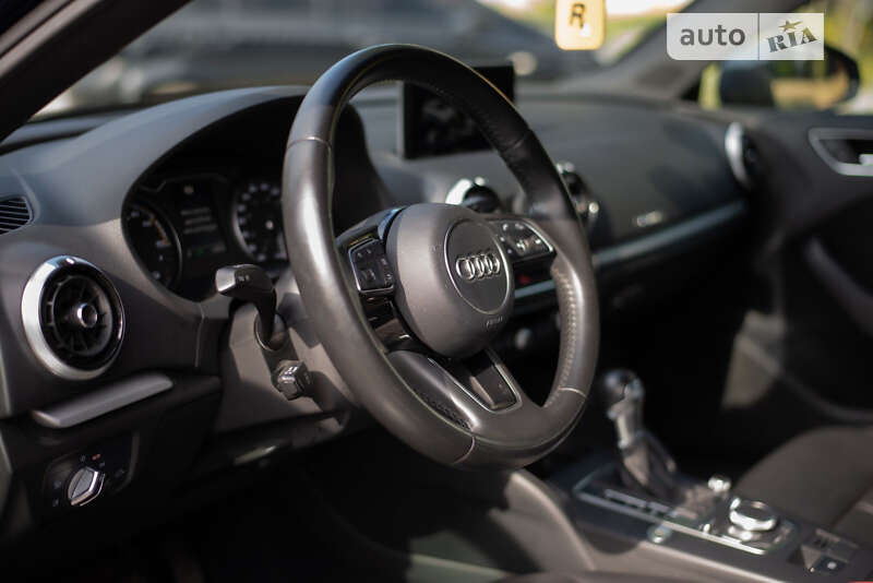 Хэтчбек Audi A3 2016 в Львове
