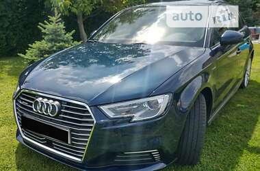 Хетчбек Audi A3 2017 в Львові