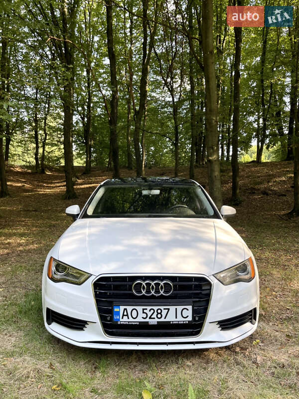 Седан Audi A3 2016 в Виноградове