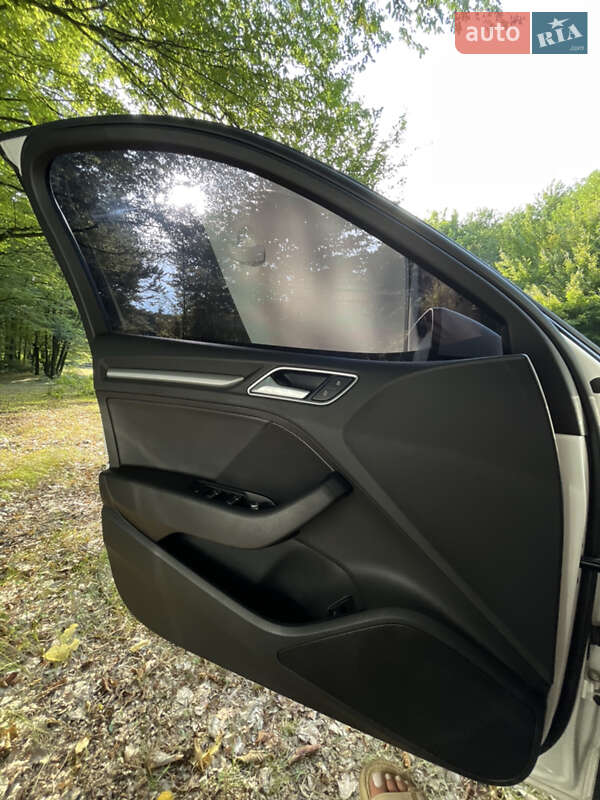 Седан Audi A3 2016 в Виноградове