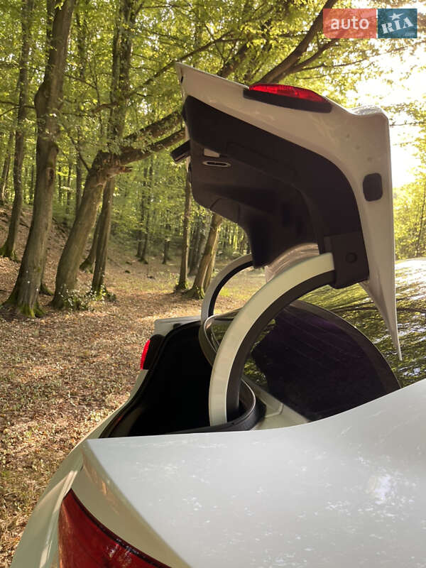 Седан Audi A3 2016 в Виноградове