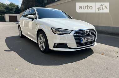 Хэтчбек Audi A3 2017 в Виннице