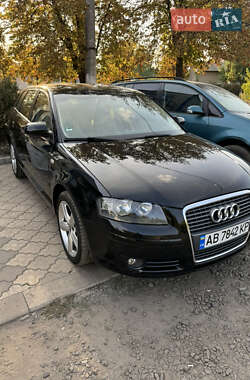 Хэтчбек Audi A3 2005 в 