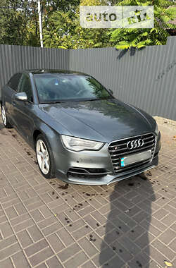 Седан Audi A3 2014 в Дніпрі