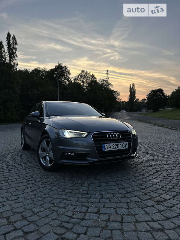 Седан Audi A3 2015 в Києві