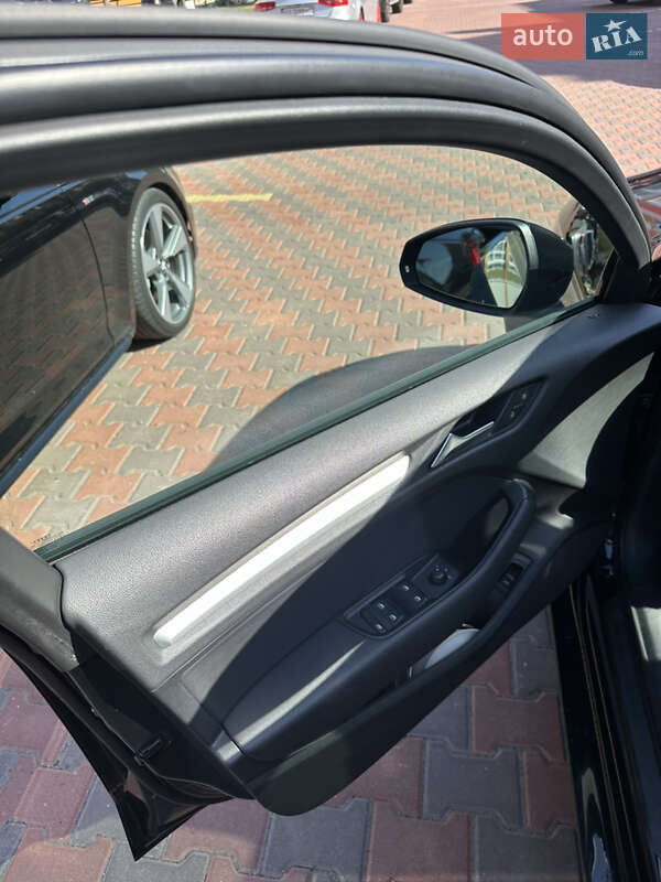 Седан Audi A3 2014 в Киеве