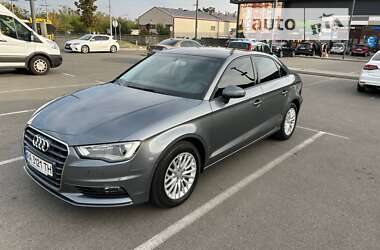 Седан Audi A3 2016 в Киеве