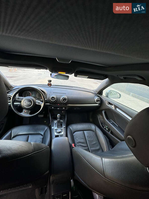 Седан Audi A3 2015 в Киеве