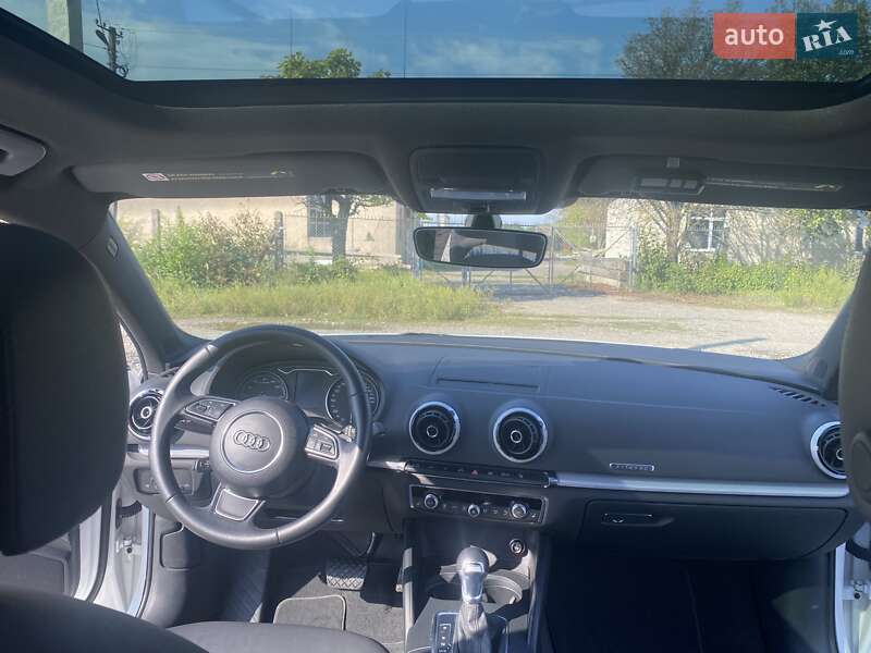 Хэтчбек Audi A3 2015 в Мукачево