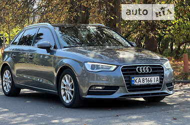 Хэтчбек Audi A3 2015 в Киеве