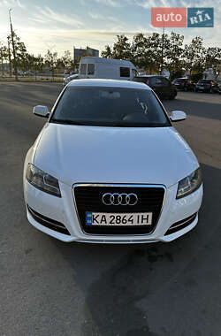 Хэтчбек Audi A3 2012 в 