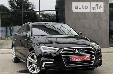 Хетчбек Audi A3 2018 в Ужгороді