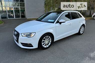 Хэтчбек Audi A3 2016 в Киеве