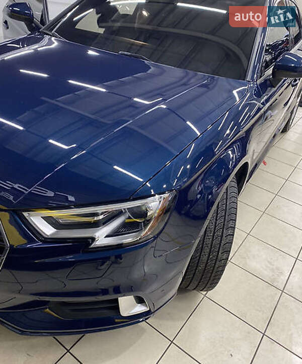 Седан Audi A3 2018 в Львове