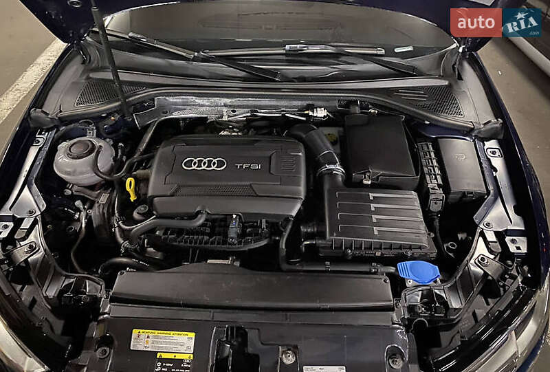 Седан Audi A3 2018 в Львове
