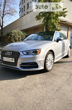 Хэтчбек Audi A3 2015 в Киеве