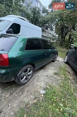 Хэтчбек Audi A3 1998 в 