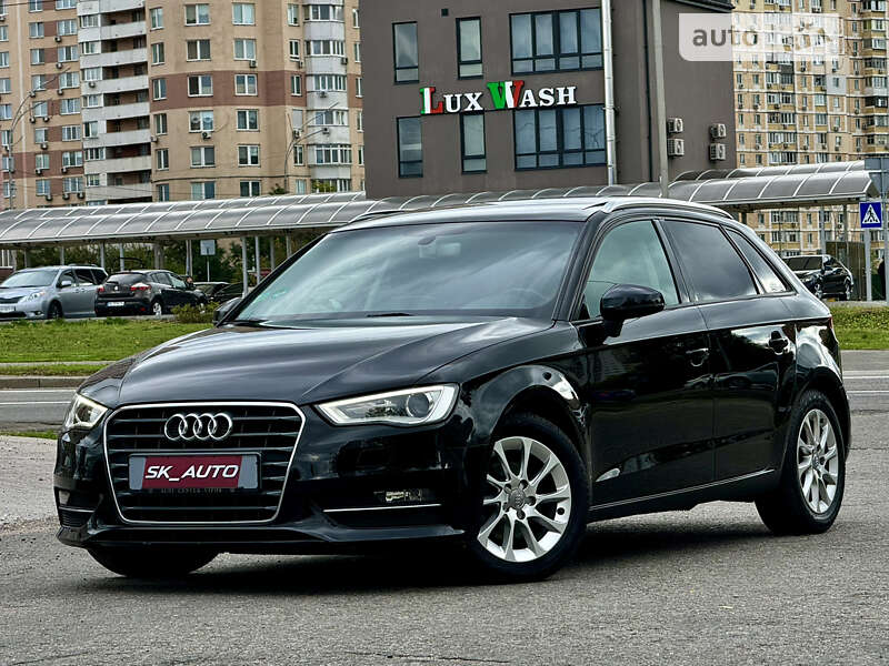 Хэтчбек Audi A3 2016 в Киеве