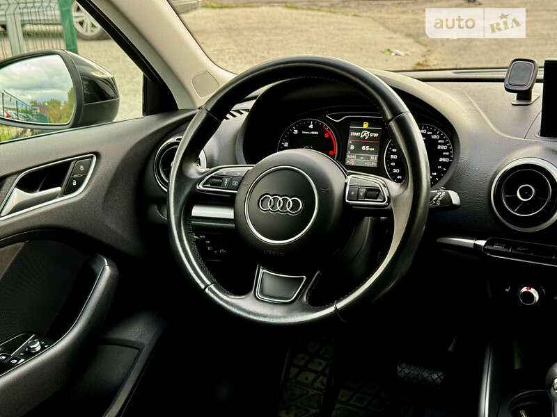 Хэтчбек Audi A3 2016 в Киеве
