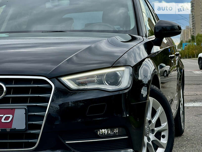 Хэтчбек Audi A3 2016 в Киеве