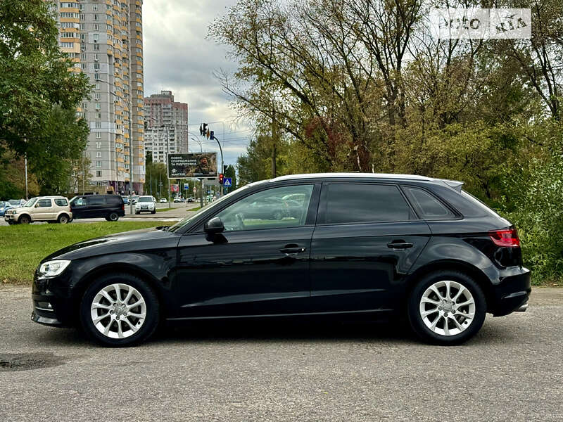Хэтчбек Audi A3 2016 в Киеве