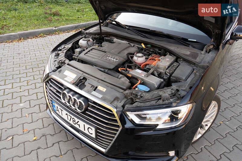 Хэтчбек Audi A3 2017 в Ивано-Франковске