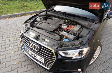 Хэтчбек Audi A3 2017 в 
