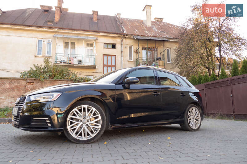 Хэтчбек Audi A3 2017 в Ивано-Франковске